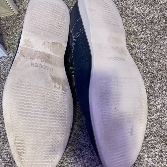 Shoes - Picture 3 of 4